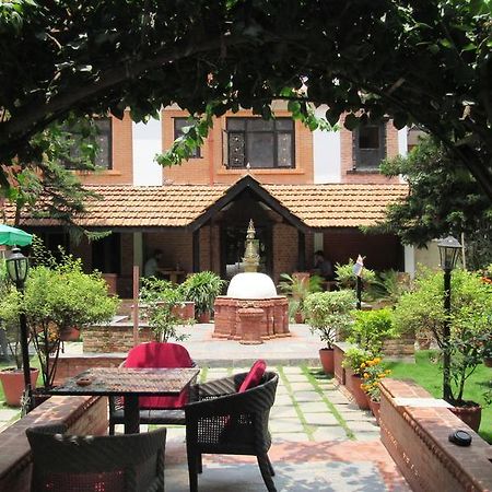 Hotel Ganesh Himal Катманду Экстерьер фото