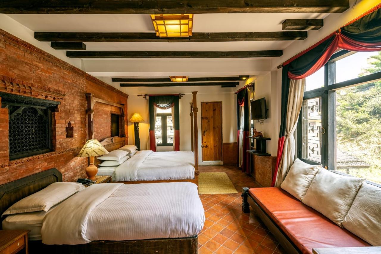 Hotel Ganesh Himal Катманду Экстерьер фото