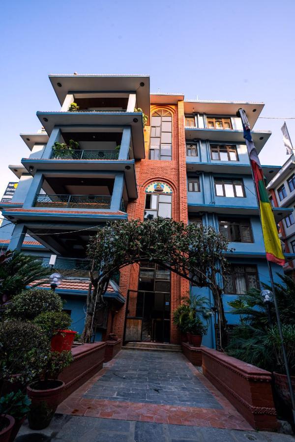 Hotel Ganesh Himal Катманду Экстерьер фото